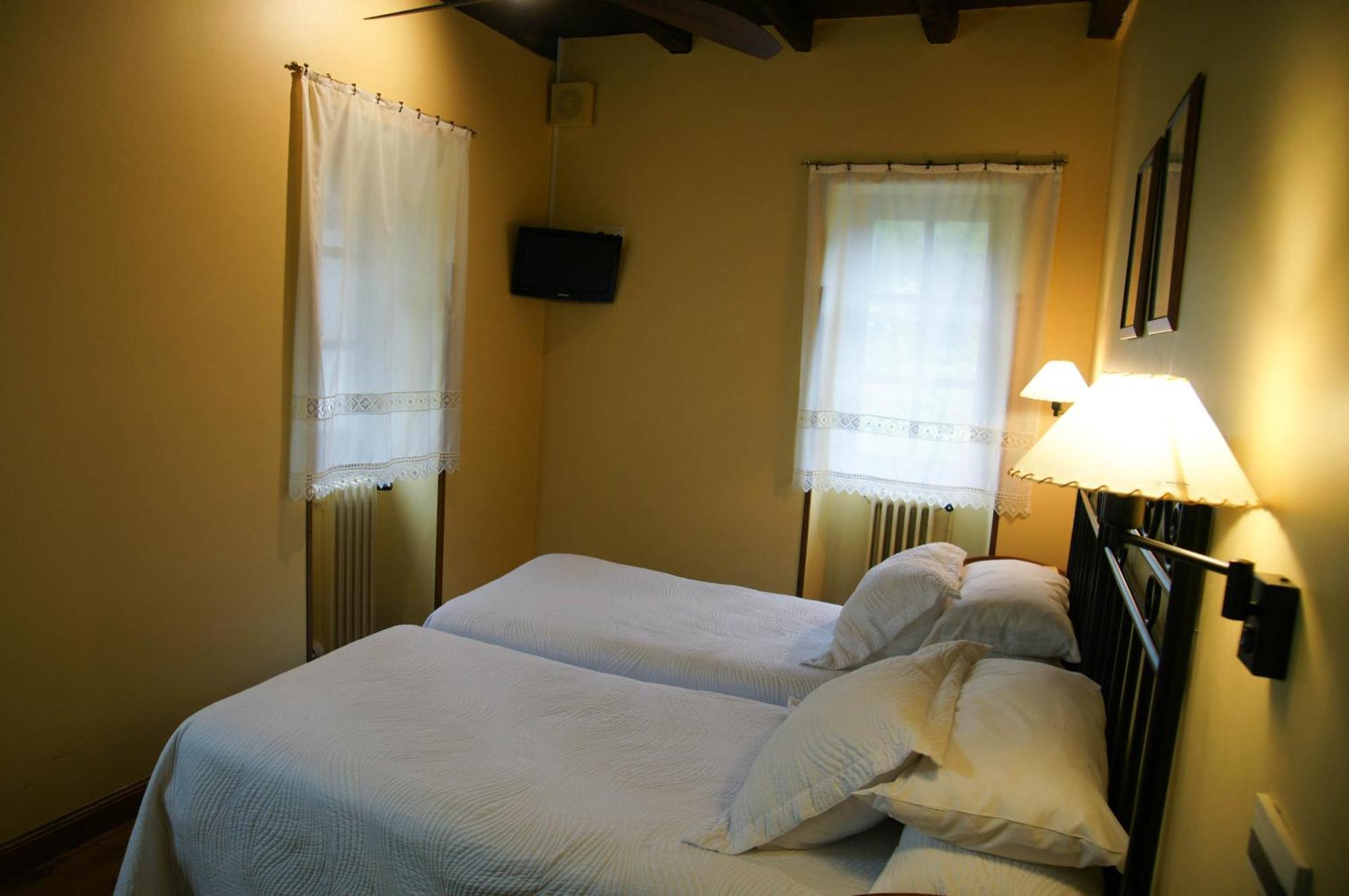 Hotel Rural Irigoienea Urdax Pokoj fotografie