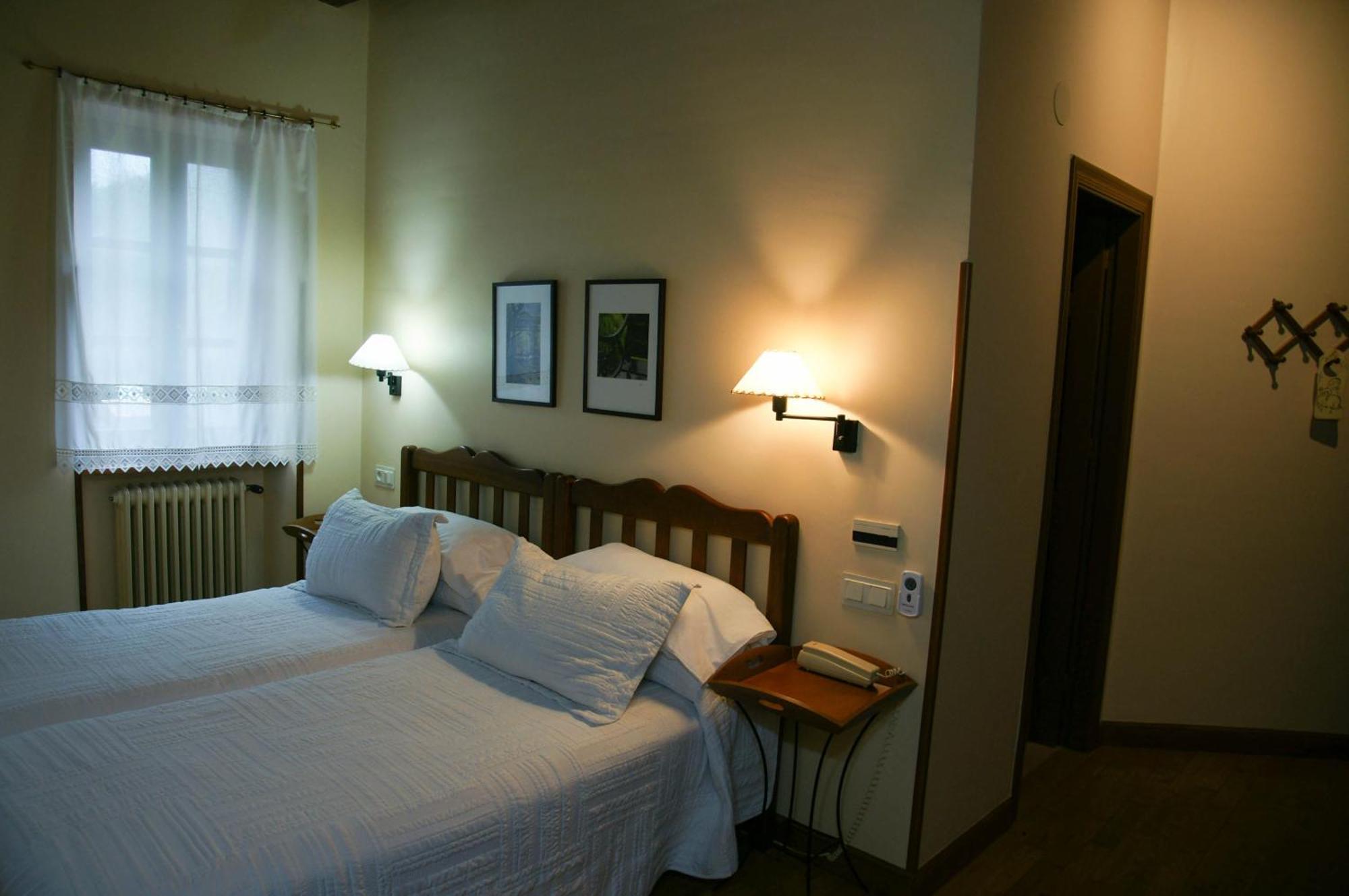 Hotel Rural Irigoienea Urdax Pokoj fotografie