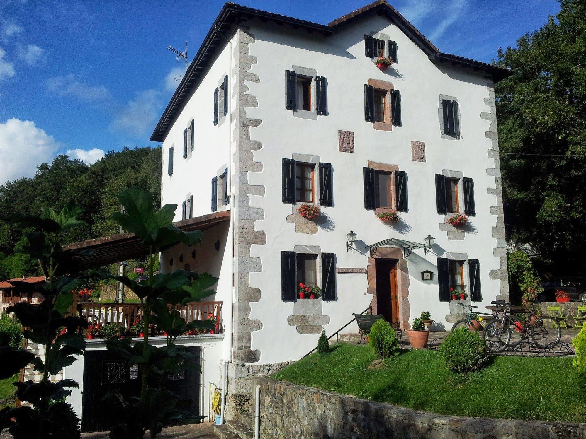 Hotel Rural Irigoienea Urdax Exteriér fotografie